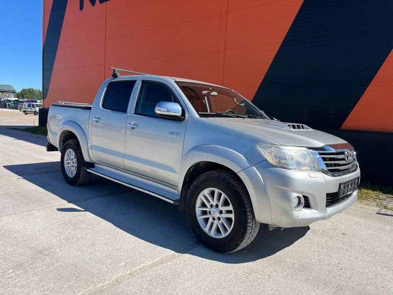 Toyota Hilux 4x4 - Personenwagen: afbeelding 4 Toyota Hilux 4x4 - Personenwagen: afbeelding 4