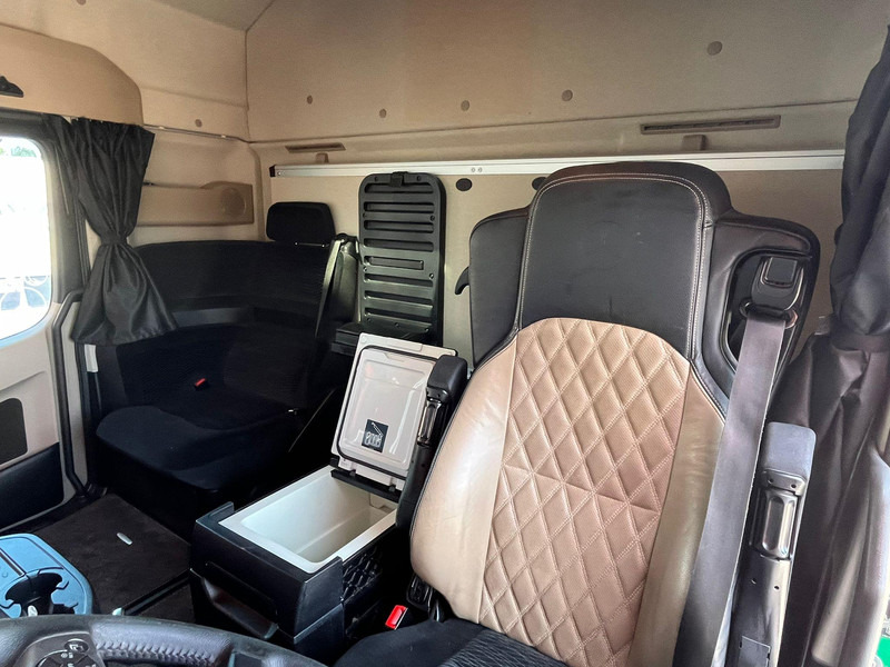 Trekker Mercedes-Benz Actros 2553 6x2 STREAMSPACE / RETARDER / PTO: afbeelding 18