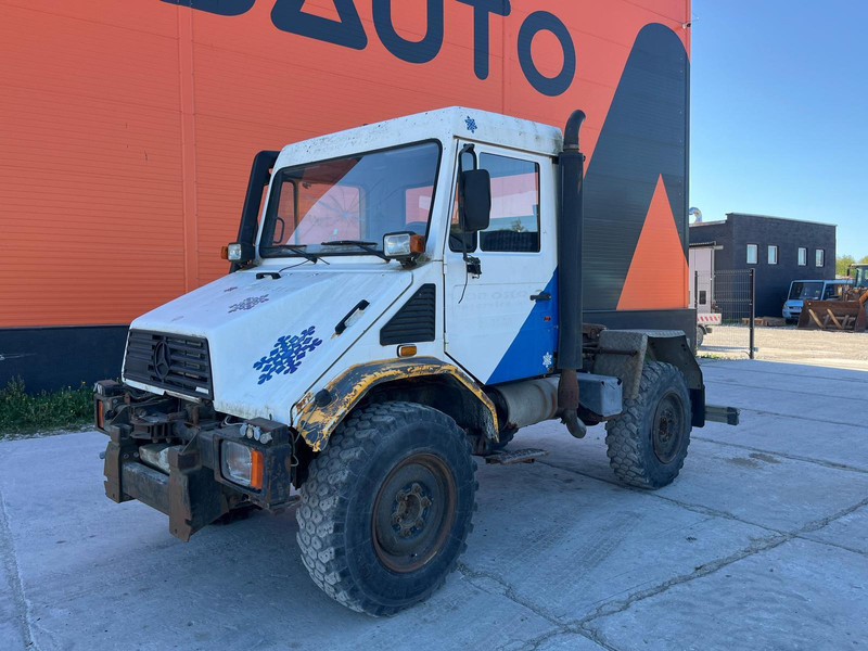 Mercedes-Benz Unimog U130 4x4 - Trekker: afbeelding 2 Mercedes-Benz Unimog U130 4x4 - Trekker: afbeelding 2