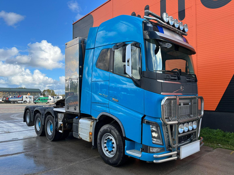 Volvo FH 16 750 8x4 GCW 130 ton / GLOBE XL / HYDRAULICS / BIG AXLES - Trekker: afbeelding 3 Volvo FH 16 750 8x4 GCW 130 ton / GLOBE XL / HYDRAULICS / BIG AXLES - Trekker: afbeelding 3