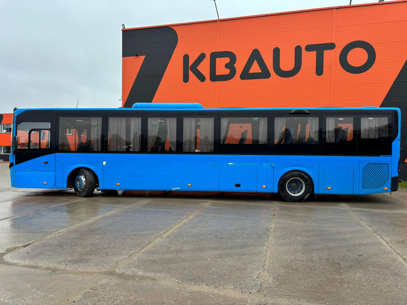 Volvo B7RLE 8900 4x2 48 SEATS / AC / AUXILIARY HEATER - Streekbus: afbeelding 4 Volvo B7RLE 8900 4x2 48 SEATS / AC / AUXILIARY HEATER - Streekbus: afbeelding 4
