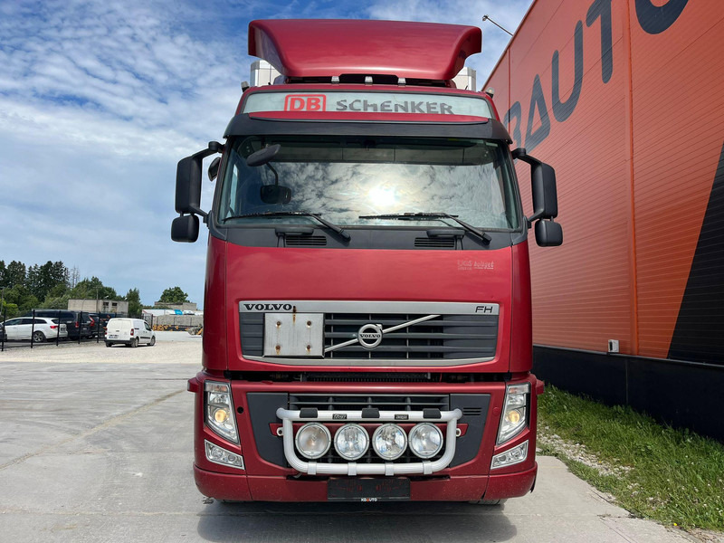 Volvo FH 460 6x2 THERMO KING TS-500 / BOX L=7467 mm - Koelwagen vrachtwagen: afbeelding 2 Volvo FH 460 6x2 THERMO KING TS-500 / BOX L=7467 mm - Koelwagen vrachtwagen: afbeelding 2