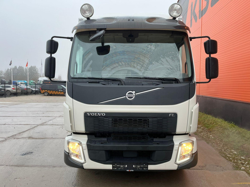 Volvo FL 210 4x2 BOXHEATING / BOX L=8757 mm - Bakwagen: afbeelding 3 Volvo FL 210 4x2 BOXHEATING / BOX L=8757 mm - Bakwagen: afbeelding 3