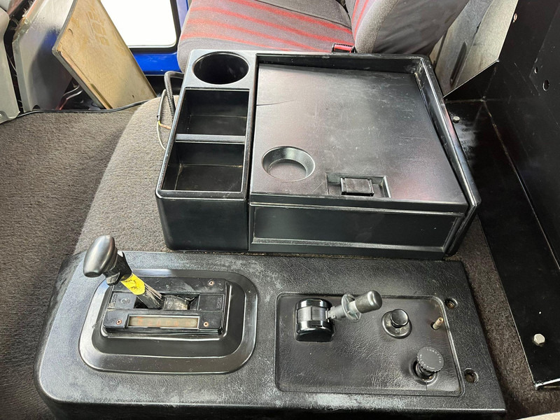 Vrachtwagen met open laadbak, Kraanwagen Volvo FL 608 4x2 PK 8200 / BOX L=4249 mm: afbeelding 20