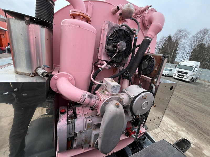 Leasing Volvo FM 330 6x2 TANK 14000 l / VACUUM JUROP PR 200 Volvo FM 330 6x2 TANK 14000 l / VACUUM JUROP PR 200: afbeelding 9