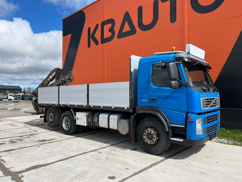 Volvo FM 9 300 6x2*4 HIAB 085D-3 / PLATFORM L=6320 mm - Vrachtwagen met open laadbak, Kraanwagen: afbeelding 4 Volvo FM 9 300 6x2*4 HIAB 085D-3 / PLATFORM L=6320 mm - Vrachtwagen met open laadbak, Kraanwagen: afbeelding 4