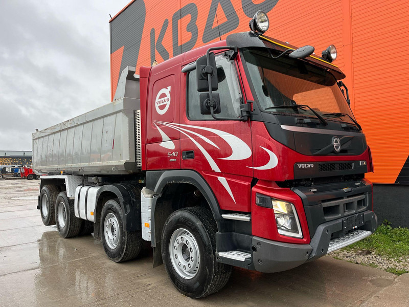 Volvo FMX 540 8x4 RETARDER / TANDEM AXLE LIFT / BIG AXLES / BOX L=5703 mm - Kipper vrachtwagen: afbeelding 4 Volvo FMX 540 8x4 RETARDER / TANDEM AXLE LIFT / BIG AXLES / BOX L=5703 mm - Kipper vrachtwagen: afbeelding 4