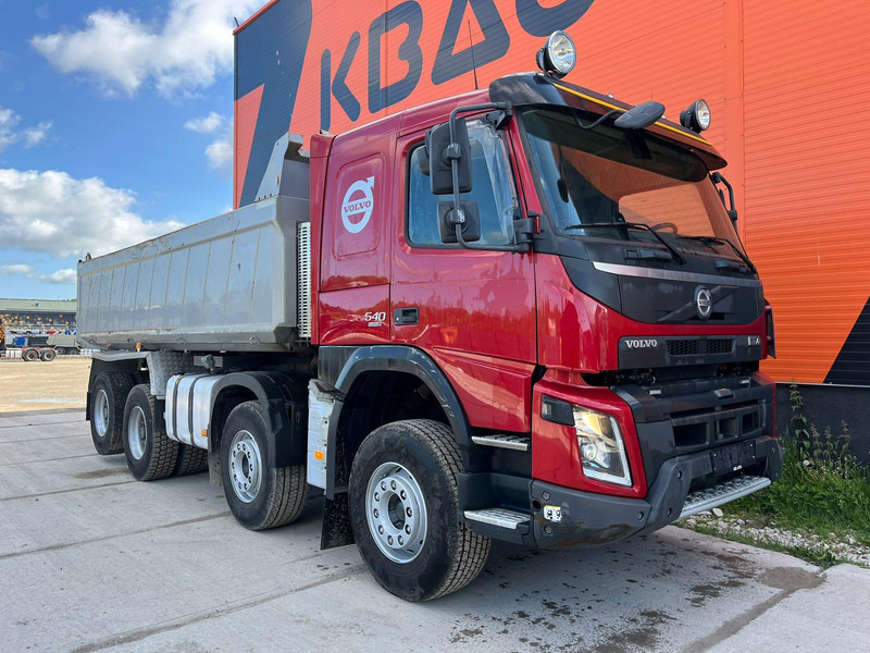Volvo FMX 540 8x4 RETARDER / TANDEM AXLE LIFT / BIG AXLES - Kipper vrachtwagen: afbeelding 4 Volvo FMX 540 8x4 RETARDER / TANDEM AXLE LIFT / BIG AXLES - Kipper vrachtwagen: afbeelding 4