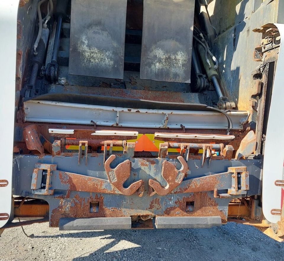 Vuilniswagen Scania 94D 300: afbeelding 10