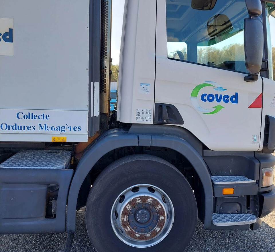 Scania 94D 300 - Vuilniswagen: afbeelding 4 Scania 94D 300 - Vuilniswagen: afbeelding 4