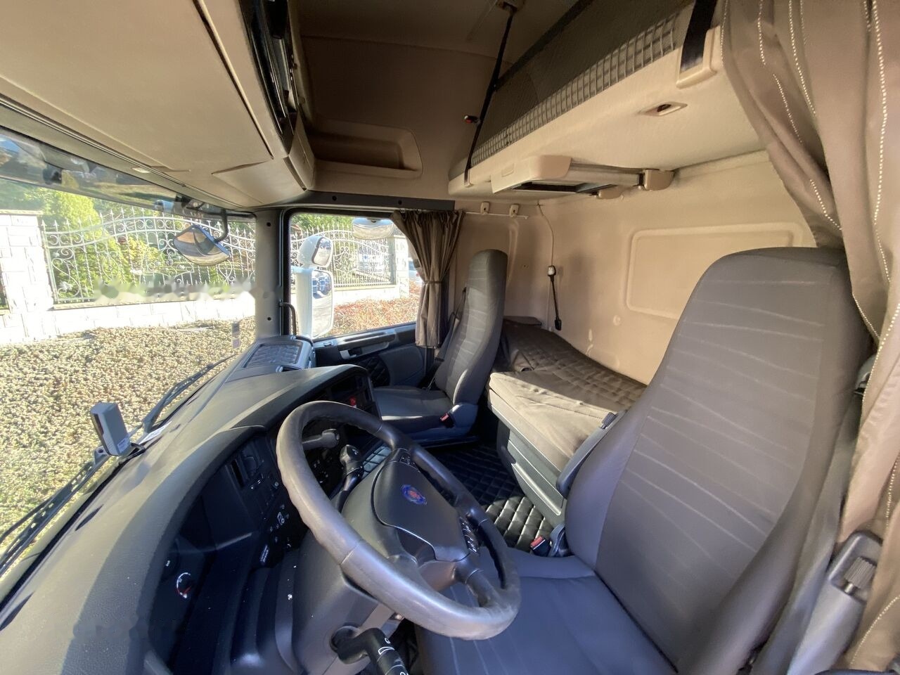 Interieur foto 1: Trekker Scania R500