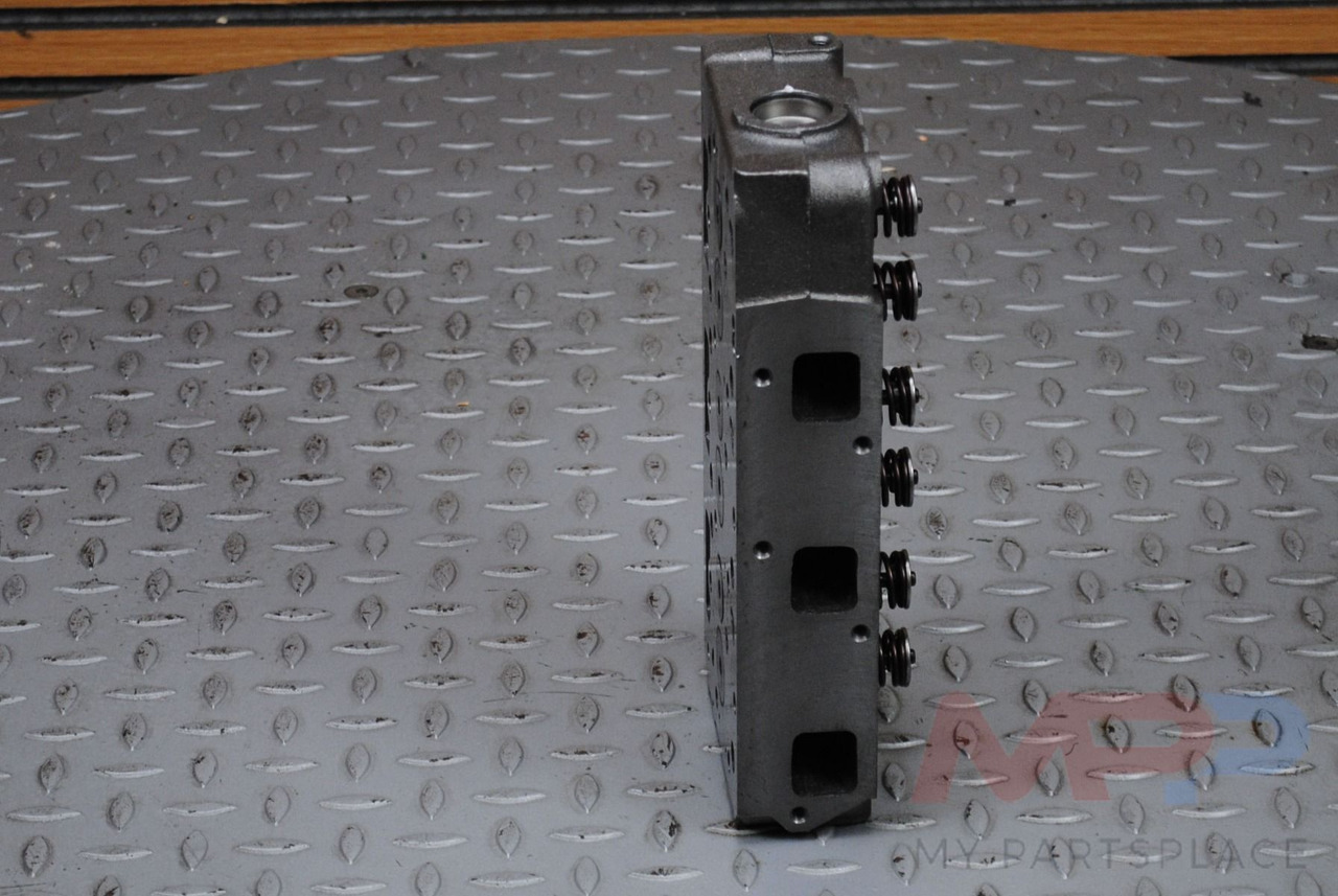 Kubota Cilinderkop Kubota D902 - Motor: afbeelding 4 Kubota Cilinderkop Kubota D902 - Motor: afbeelding 4