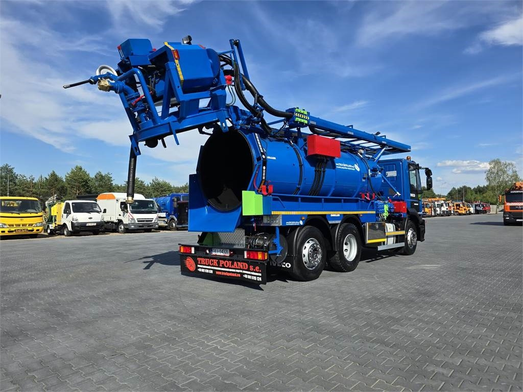 Iveco WUKO MULLER KOMBI FOR CHANNEL CLEANING - Gemeentelijke machine/ Speciaal: afbeelding 1 Iveco WUKO MULLER KOMBI FOR CHANNEL CLEANING - Gemeentelijke machine/ Speciaal: afbeelding 1