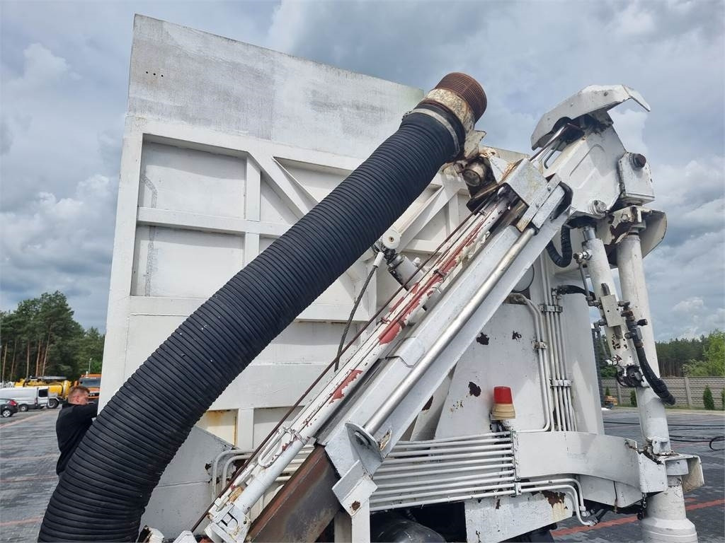 MAN VMB VESTA MTS Saugbagger vacuum cleaner excavator - Gemeentelijke machine/ Speciaal: afbeelding 3 MAN VMB VESTA MTS Saugbagger vacuum cleaner excavator - Gemeentelijke machine/ Speciaal: afbeelding 3