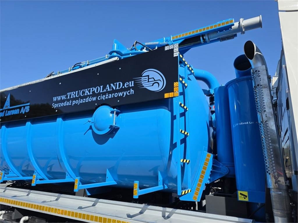 Scania Larsen FlexVac 311 Vacuum suction loader - Gemeentelijke machine/ Speciaal: afbeelding 5 Scania Larsen FlexVac 311 Vacuum suction loader - Gemeentelijke machine/ Speciaal: afbeelding 5