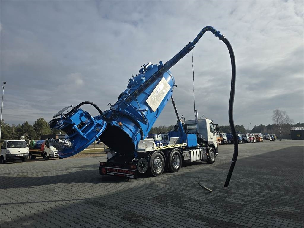 Volvo JOSKIN WUKO FOR CLEANING CHANNELS COMBI - Gemeentelijke machine/ Speciaal: afbeelding 1 Volvo JOSKIN WUKO FOR CLEANING CHANNELS COMBI - Gemeentelijke machine/ Speciaal: afbeelding 1