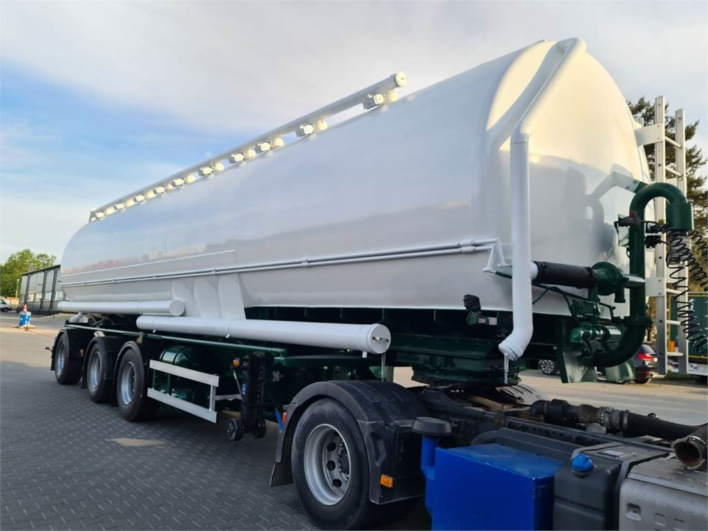Lambrecht with suction WELGRO fodder, flour, wheat - Tankoplegger: afbeelding 4 Lambrecht with suction WELGRO fodder, flour, wheat - Tankoplegger: afbeelding 4