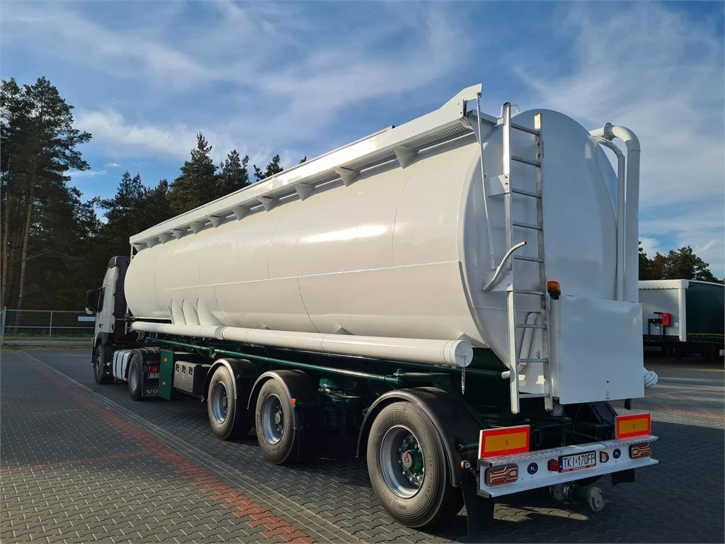 Lambrecht with suction WELGRO fodder, flour, wheat - Tankoplegger: afbeelding 2 Lambrecht with suction WELGRO fodder, flour, wheat - Tankoplegger: afbeelding 2