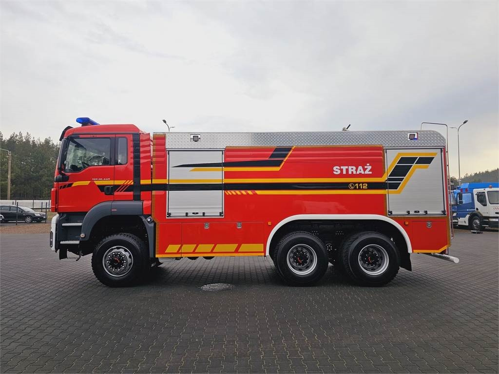 MAN TGS 26.440 6x6 9500 l water + 950 foam Stolarczyk - Brandweerwagen: afbeelding 2 MAN TGS 26.440 6x6 9500 l water + 950 foam Stolarczyk - Brandweerwagen: afbeelding 2