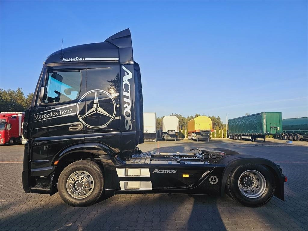 Mercedes-Benz ACTROS 1843  - Trekker: afbeelding 2 Mercedes-Benz ACTROS 1843  - Trekker: afbeelding 2