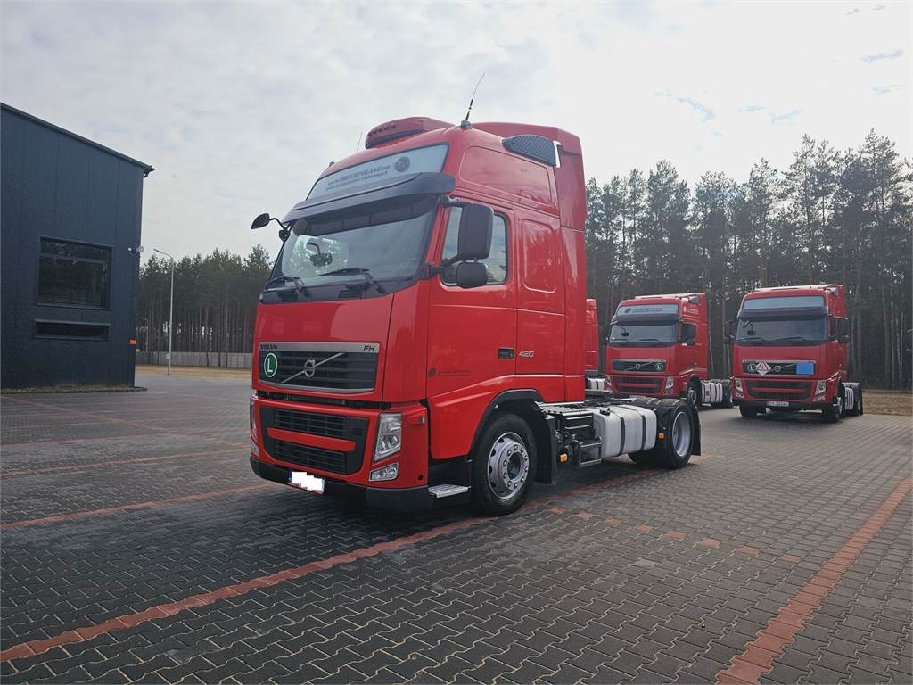 Volvo FH13 XXL EURO 5 2011 + KRONE MEGA RAISE - Trekker: afbeelding 4 Volvo FH13 XXL EURO 5 2011 + KRONE MEGA RAISE - Trekker: afbeelding 4