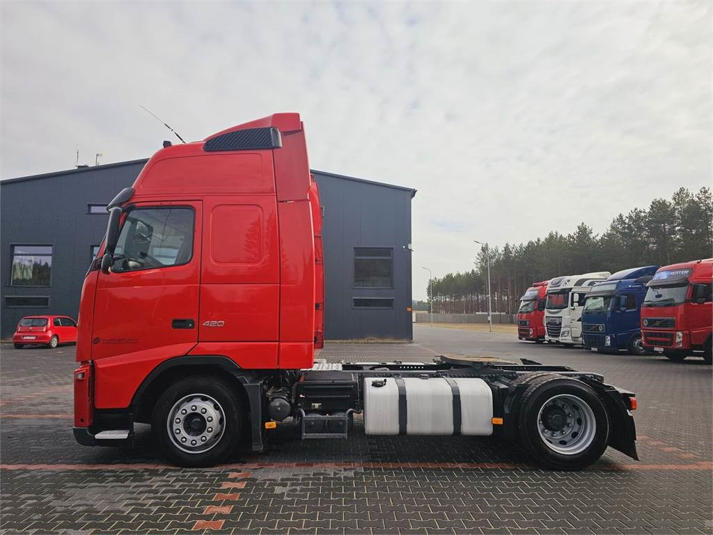 Volvo FH13 XXL EURO 5 2011 + KRONE MEGA RAISE - Trekker: afbeelding 5 Volvo FH13 XXL EURO 5 2011 + KRONE MEGA RAISE - Trekker: afbeelding 5