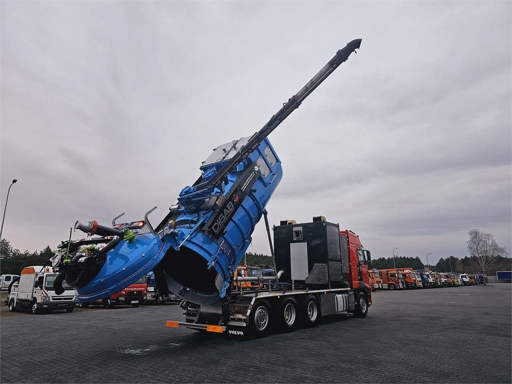 Volvo Disab Centurion P210/9 Suction-blowing vacuum load - Vacuümwagen: afbeelding 1 Volvo Disab Centurion P210/9 Suction-blowing vacuum load - Vacuümwagen: afbeelding 1