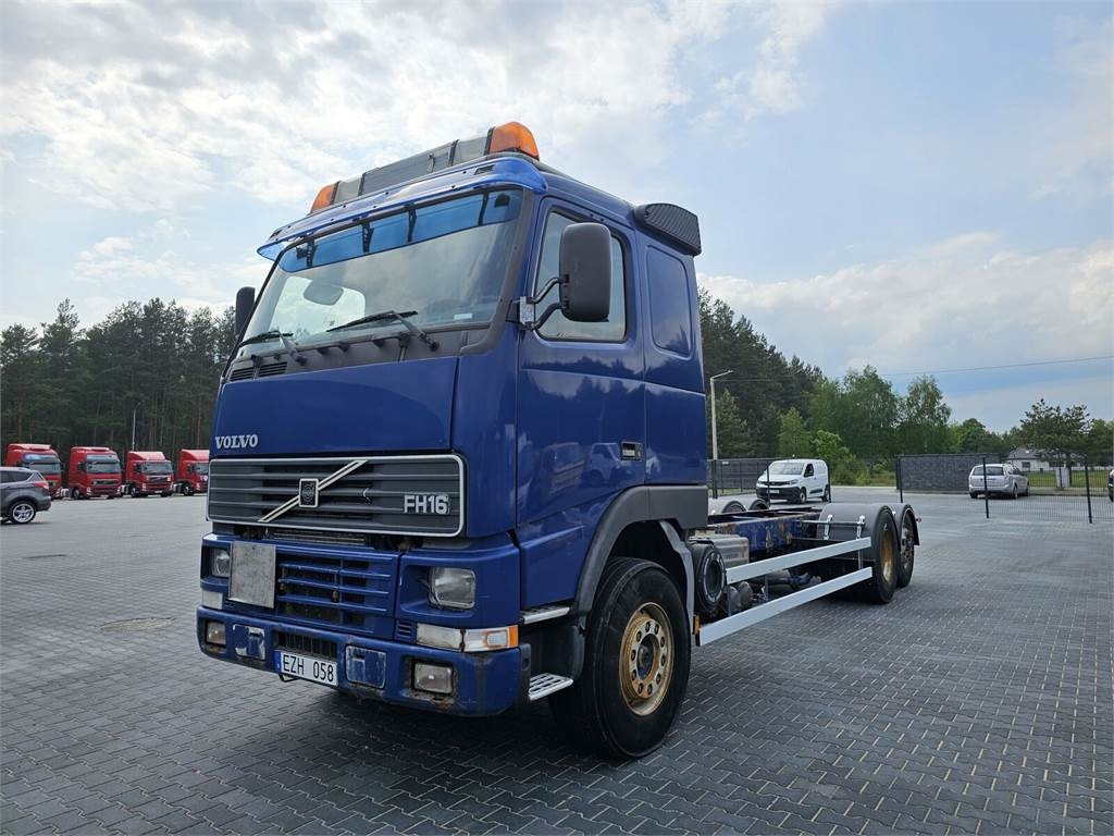 Volvo FH 16 470 KM 6x2 low mileage 229700 km !!!! - Containertransporter/ Wissellaadbak vrachtwagen: afbeelding 2 Volvo FH 16 470 KM 6x2 low mileage 229700 km !!!! - Containertransporter/ Wissellaadbak vrachtwagen: afbeelding 2