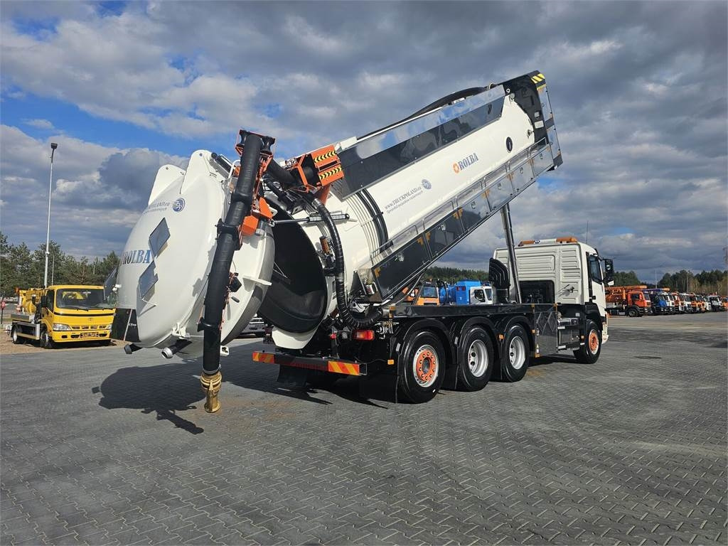 Volvo WUKO ADR ROLBA FOR CLEANING CHANNELS COMBI - Vacuümwagen: afbeelding 2 Volvo WUKO ADR ROLBA FOR CLEANING CHANNELS COMBI - Vacuümwagen: afbeelding 2