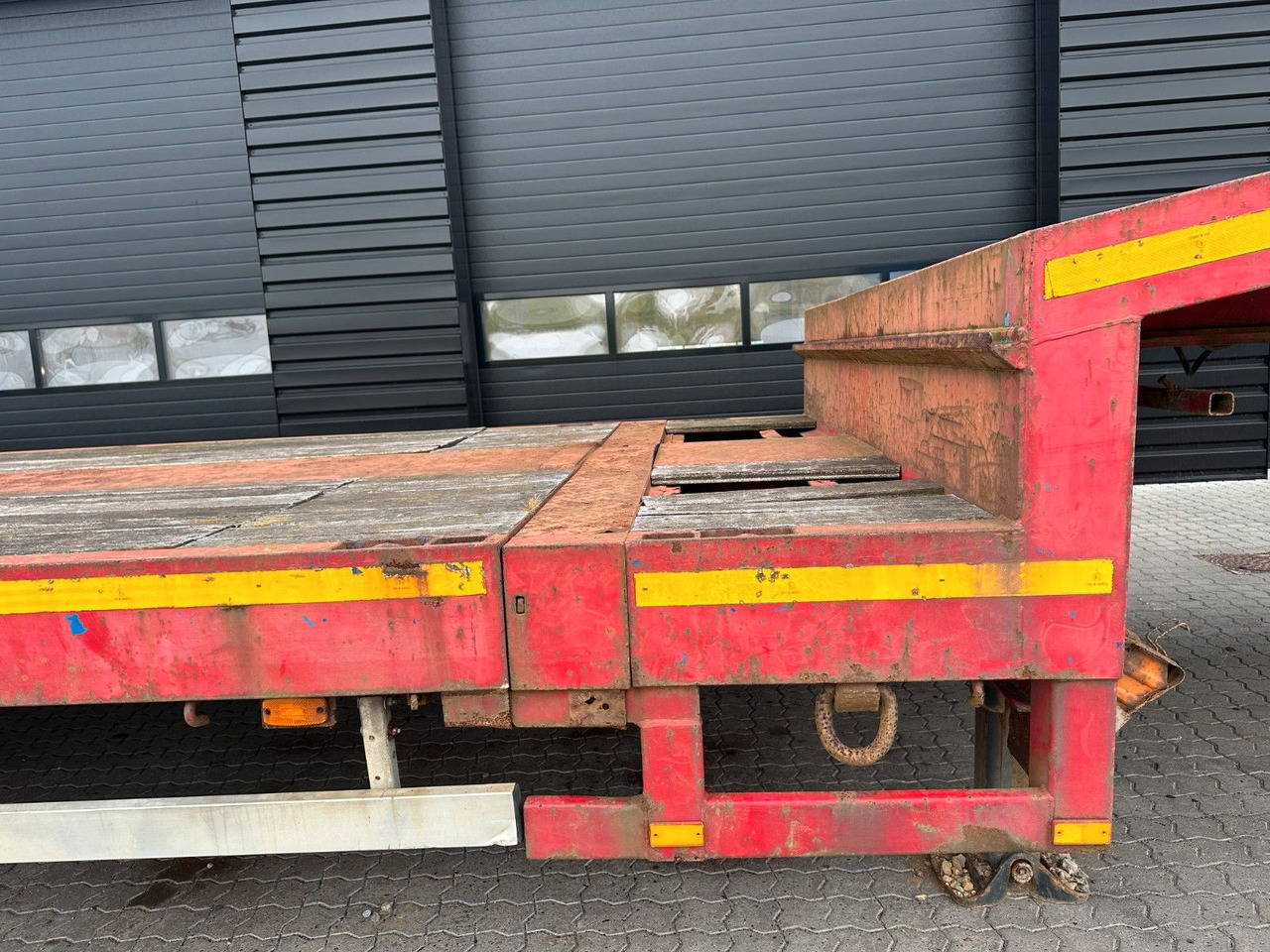 Broshuis 4 achs tieflader / 2 x ausziehbar / 43.650 mm - Dieplader oplegger: afbeelding 5 Broshuis 4 achs tieflader / 2 x ausziehbar / 43.650 mm - Dieplader oplegger: afbeelding 5