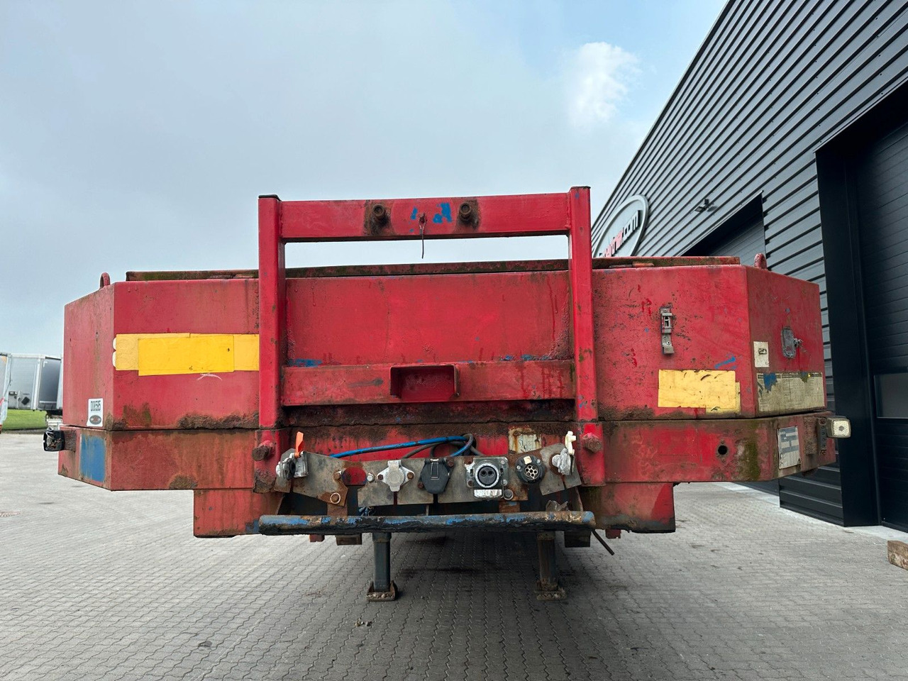Broshuis 4 achs tieflader / 2 x ausziehbar / 43.650 mm - Dieplader oplegger: afbeelding 4 Broshuis 4 achs tieflader / 2 x ausziehbar / 43.650 mm - Dieplader oplegger: afbeelding 4