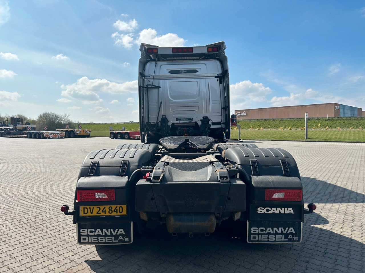 Scania R 730 6x4 Scania R 730 V8 6x4 - Trekker: afbeelding 4 Scania R 730 6x4 Scania R 730 V8 6x4 - Trekker: afbeelding 4