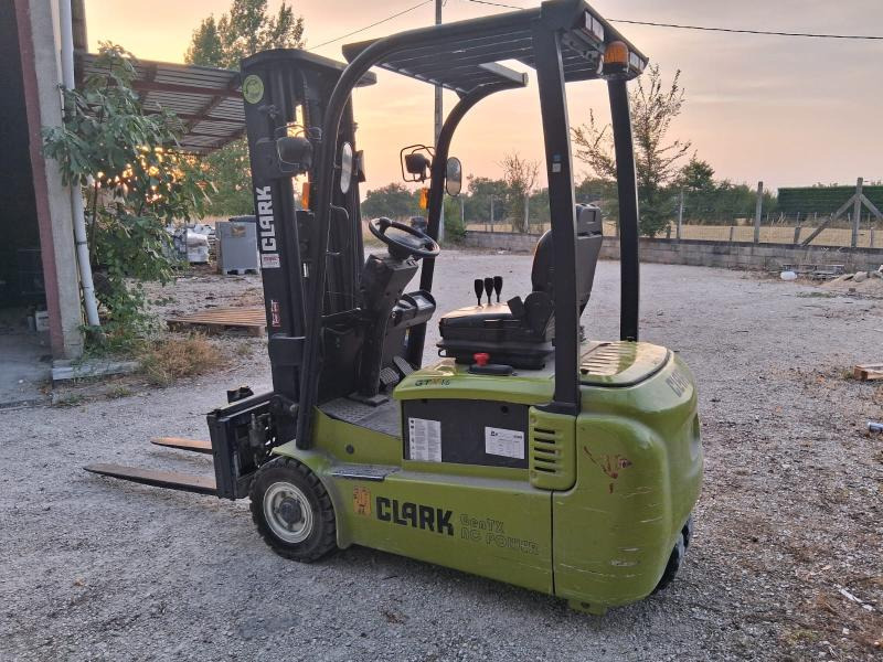 Clark GTX16 - Elektrische heftruck: afbeelding 2 Clark GTX16 - Elektrische heftruck: afbeelding 2