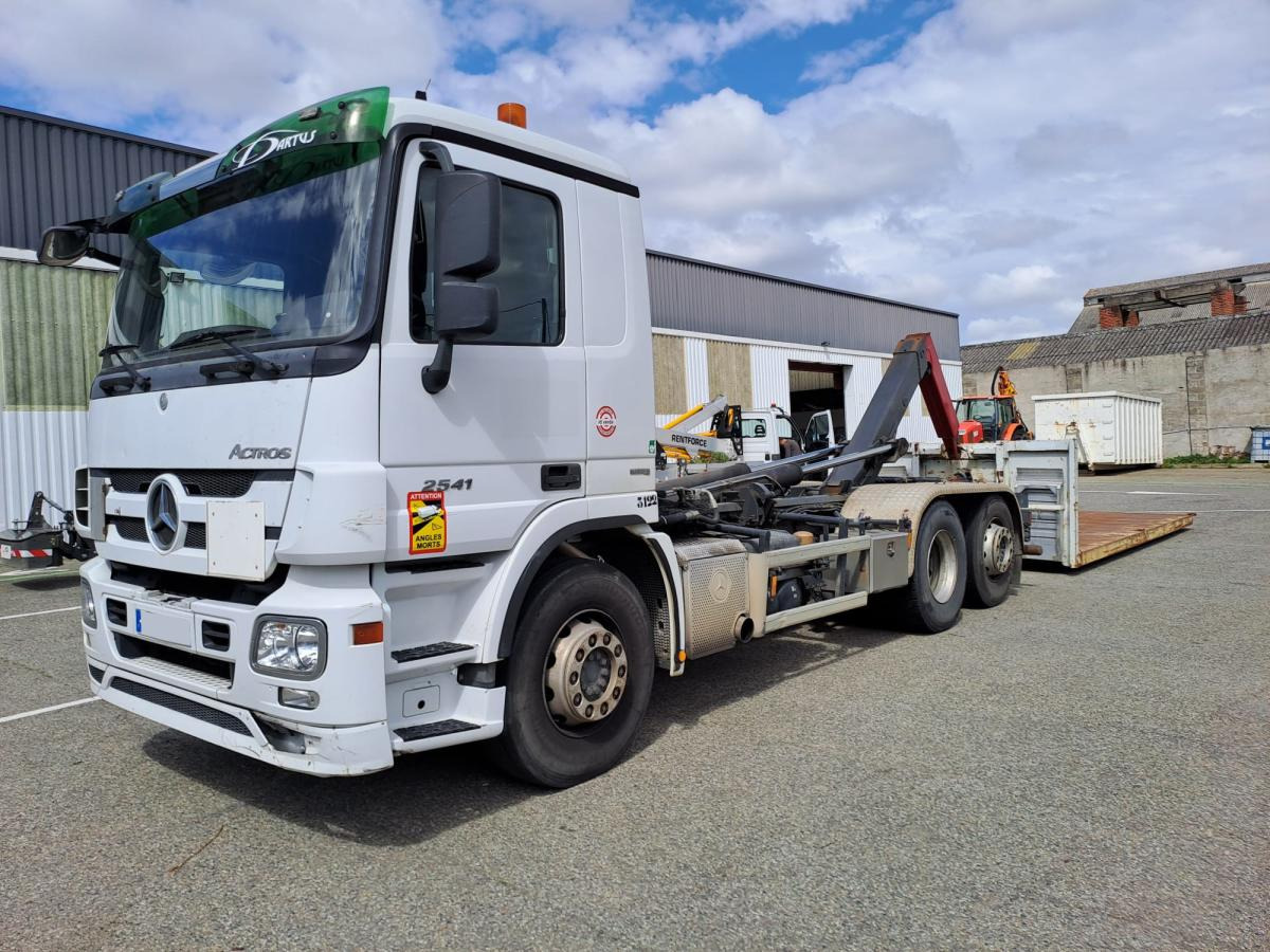 Mercedes Actros 2541 L - Haakarmsysteem vrachtwagen: afbeelding 1 Mercedes Actros 2541 L - Haakarmsysteem vrachtwagen: afbeelding 1