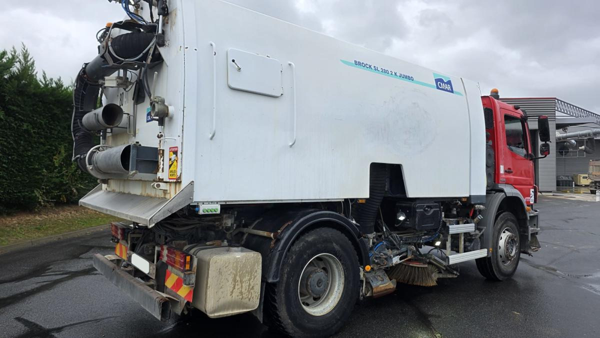 Mercedes Axor 1829 KO - Veegwagen: afbeelding 4 Mercedes Axor 1829 KO - Veegwagen: afbeelding 4