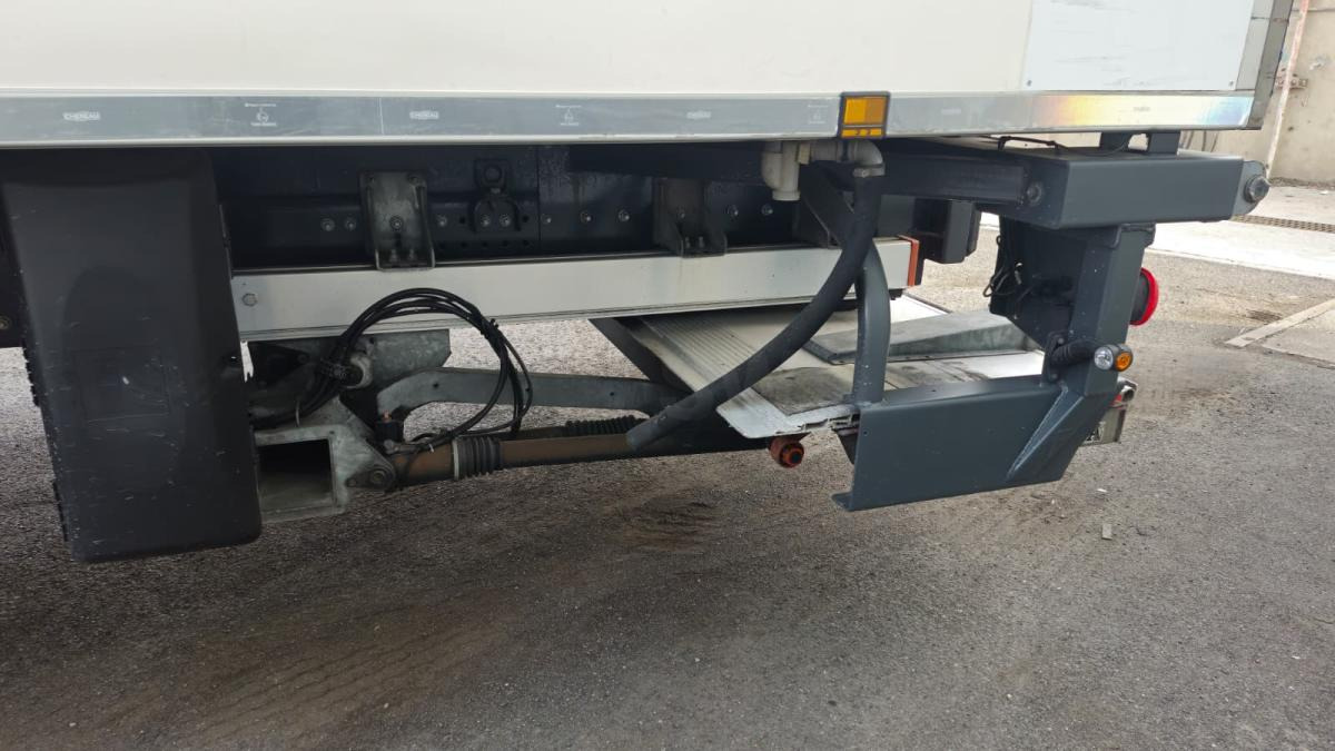 Renault D WIDE - Koelwagen vrachtwagen: afbeelding 5 Renault D WIDE - Koelwagen vrachtwagen: afbeelding 5