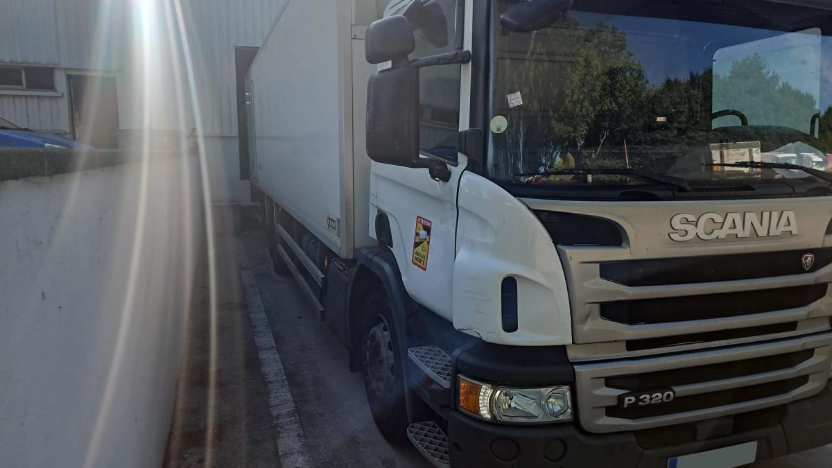 Scania P 320 - Koelwagen vrachtwagen: afbeelding 2 Scania P 320 - Koelwagen vrachtwagen: afbeelding 2
