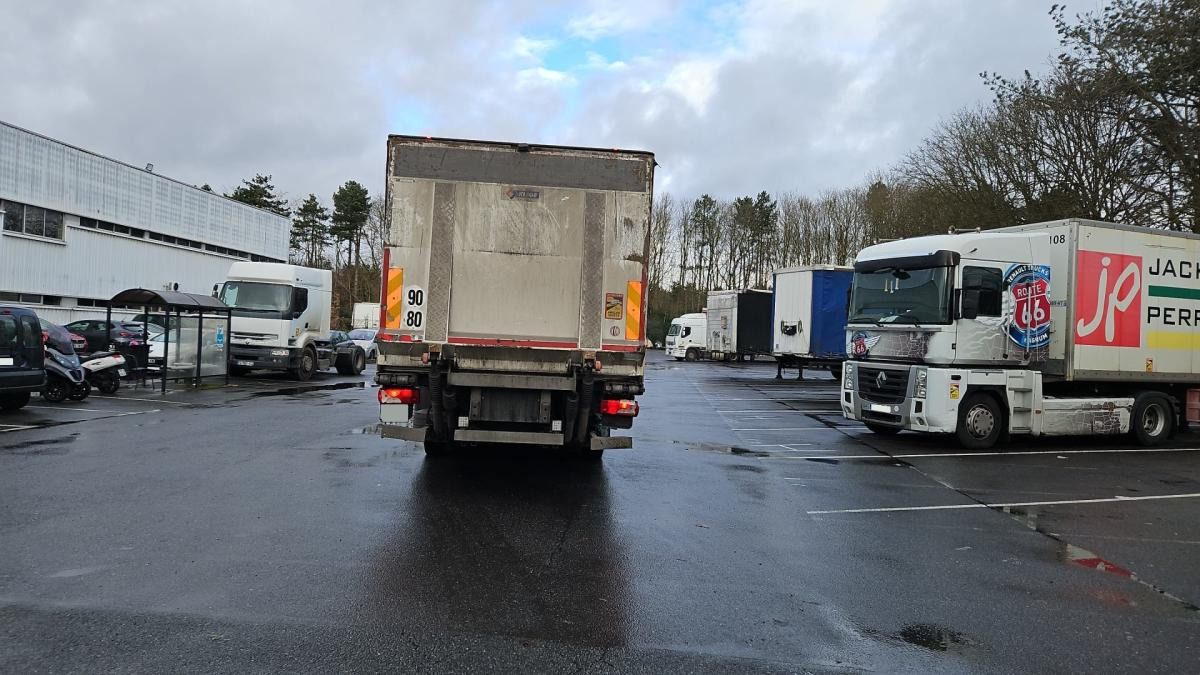 Scania P 370 - Koelwagen vrachtwagen: afbeelding 4 Scania P 370 - Koelwagen vrachtwagen: afbeelding 4