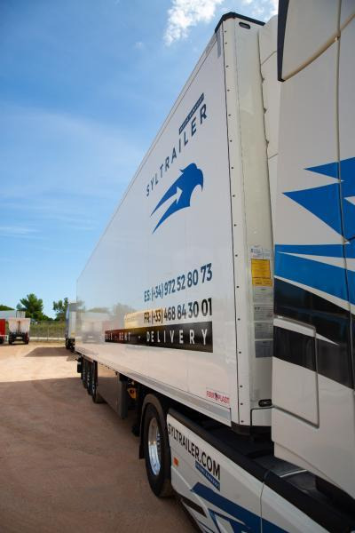 Schmitz Cargobull SCB*S3B (Location / Rent) - Koelwagen oplegger: afbeelding 2 Schmitz Cargobull SCB*S3B (Location / Rent) - Koelwagen oplegger: afbeelding 2