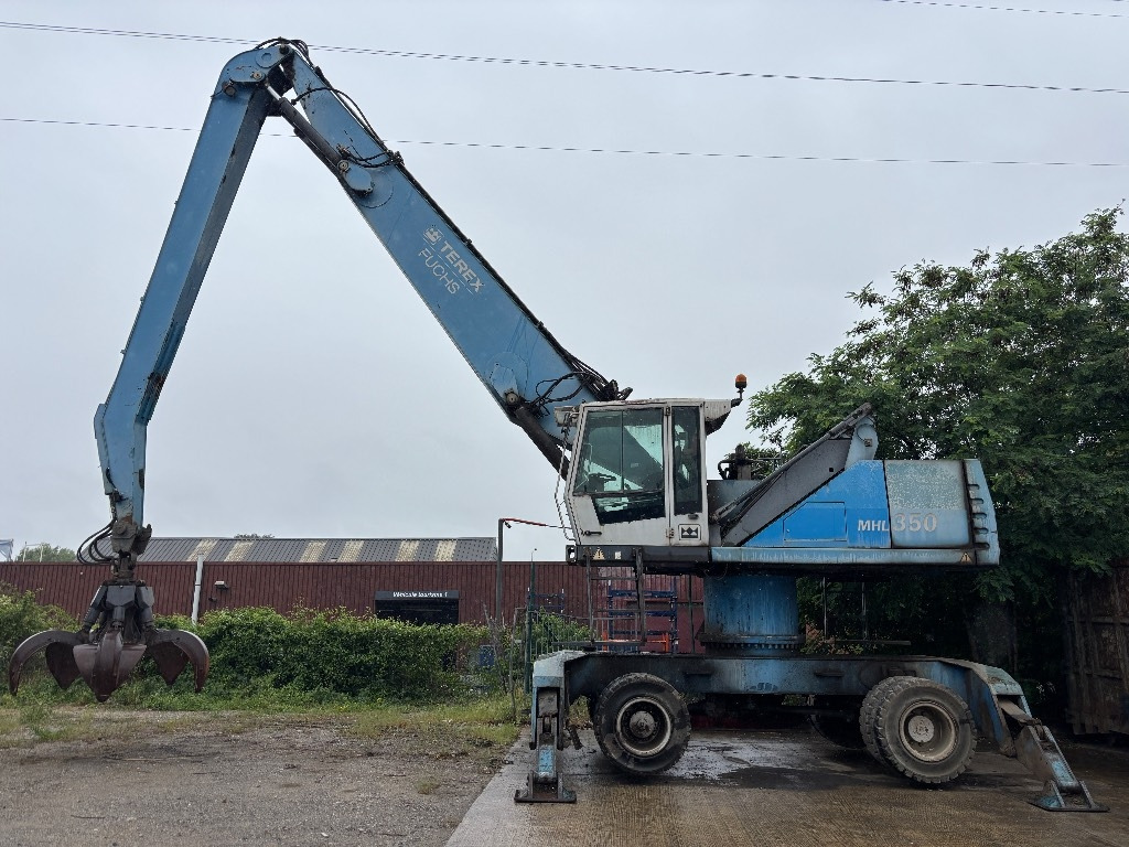 Fuchs MHL350D - 1 Meter Pylon - Overslagkraan: afbeelding 1 Fuchs MHL350D - 1 Meter Pylon - Overslagkraan: afbeelding 1