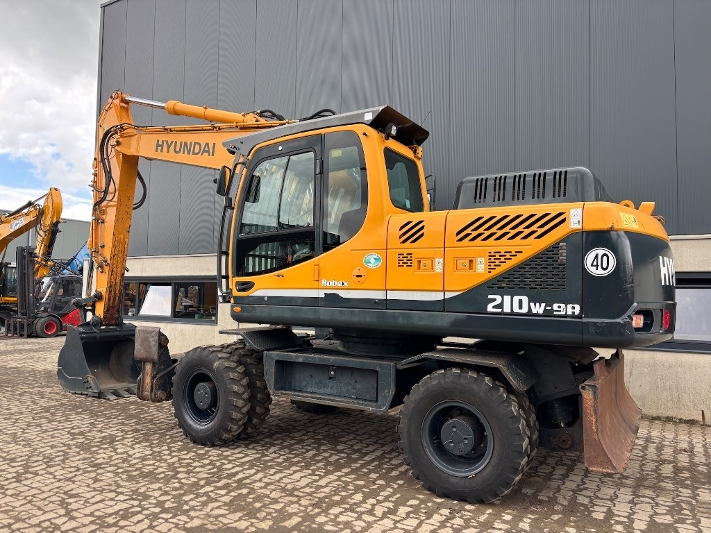 Hyundai Robex 210 W-9 A - 210 W - 200 W - 180 W - Mobiele graafmachine: afbeelding 2 Hyundai Robex 210 W-9 A - 210 W - 200 W - 180 W - Mobiele graafmachine: afbeelding 2