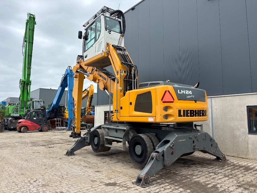 Liebherr LH 24 M - LH 24 - LH 22 / LH 26 - Overslagkraan: afbeelding 3 Liebherr LH 24 M - LH 24 - LH 22 / LH 26 - Overslagkraan: afbeelding 3