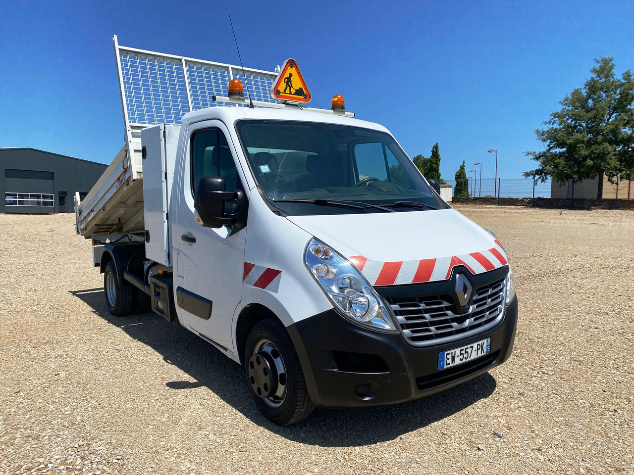 RENAULT Master III 2.3 DCI 165 ENERGY GRAND CONFORT BENNE+COFFRE - Kipper bestelwagen: afbeelding 2 RENAULT Master III 2.3 DCI 165 ENERGY GRAND CONFORT BENNE+COFFRE - Kipper bestelwagen: afbeelding 2
