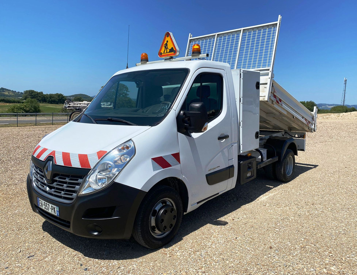 RENAULT Master III 2.3 DCI 165 ENERGY GRAND CONFORT BENNE+COFFRE - Kipper bestelwagen: afbeelding 1 RENAULT Master III 2.3 DCI 165 ENERGY GRAND CONFORT BENNE+COFFRE - Kipper bestelwagen: afbeelding 1