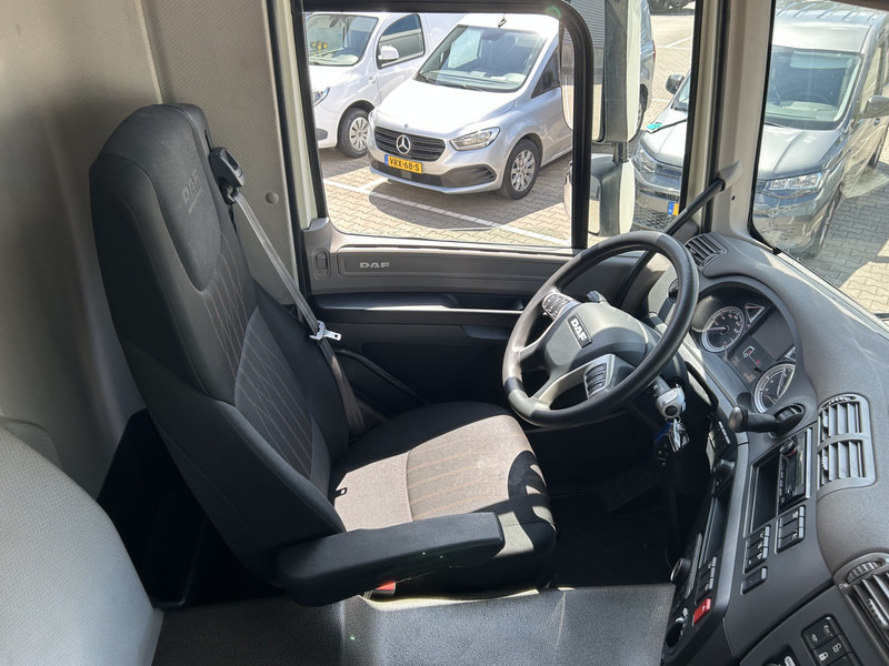 DAF CF 260 FA / Carrier Koeler - 30 gr / Chereau Frigobox / Laadklep 2000 kg - Koelwagen vrachtwagen: afbeelding 3 DAF CF 260 FA / Carrier Koeler - 30 gr / Chereau Frigobox / Laadklep 2000 kg - Koelwagen vrachtwagen: afbeelding 3