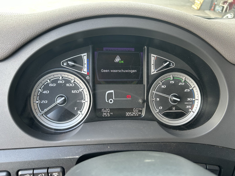 DAF CF 260 FA / Carrier Koeler - 30 gr / Chereau Frigobox / Laadklep 2000 kg - Koelwagen vrachtwagen: afbeelding 4 DAF CF 260 FA / Carrier Koeler - 30 gr / Chereau Frigobox / Laadklep 2000 kg - Koelwagen vrachtwagen: afbeelding 4