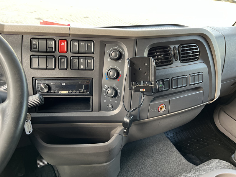 DAF LF 180 FA Euro 6 / 12 Ton / 400 dkm / Box / Laadklep - Bakwagen: afbeelding 5 DAF LF 180 FA Euro 6 / 12 Ton / 400 dkm / Box / Laadklep - Bakwagen: afbeelding 5