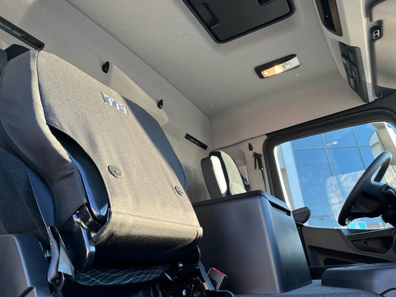 Mercedes-Benz Actros 2124 / Carrier Koeler / Alleen Te Huur -> 013-7200971 - Koelwagen vrachtwagen: afbeelding 4 Mercedes-Benz Actros 2124 / Carrier Koeler / Alleen Te Huur -> 013-7200971 - Koelwagen vrachtwagen: afbeelding 4