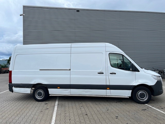Mercedes-Benz Sprinter 315 1.9 CDI / L4 H2 / Automatic / APK-TUV 04-26 - Gesloten bestelwagen: afbeelding 2 Mercedes-Benz Sprinter 315 1.9 CDI / L4 H2 / Automatic / APK-TUV 04-26 - Gesloten bestelwagen: afbeelding 2