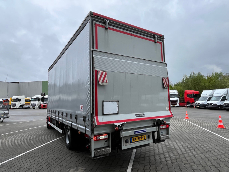 Renault D 210 Euro 6 / 12 Ton / 282 dkm / Schuifzeil / Laadklep / NL truck - Schuifzeilen vrachtwagen: afbeelding 2 Renault D 210 Euro 6 / 12 Ton / 282 dkm / Schuifzeil / Laadklep / NL truck - Schuifzeilen vrachtwagen: afbeelding 2